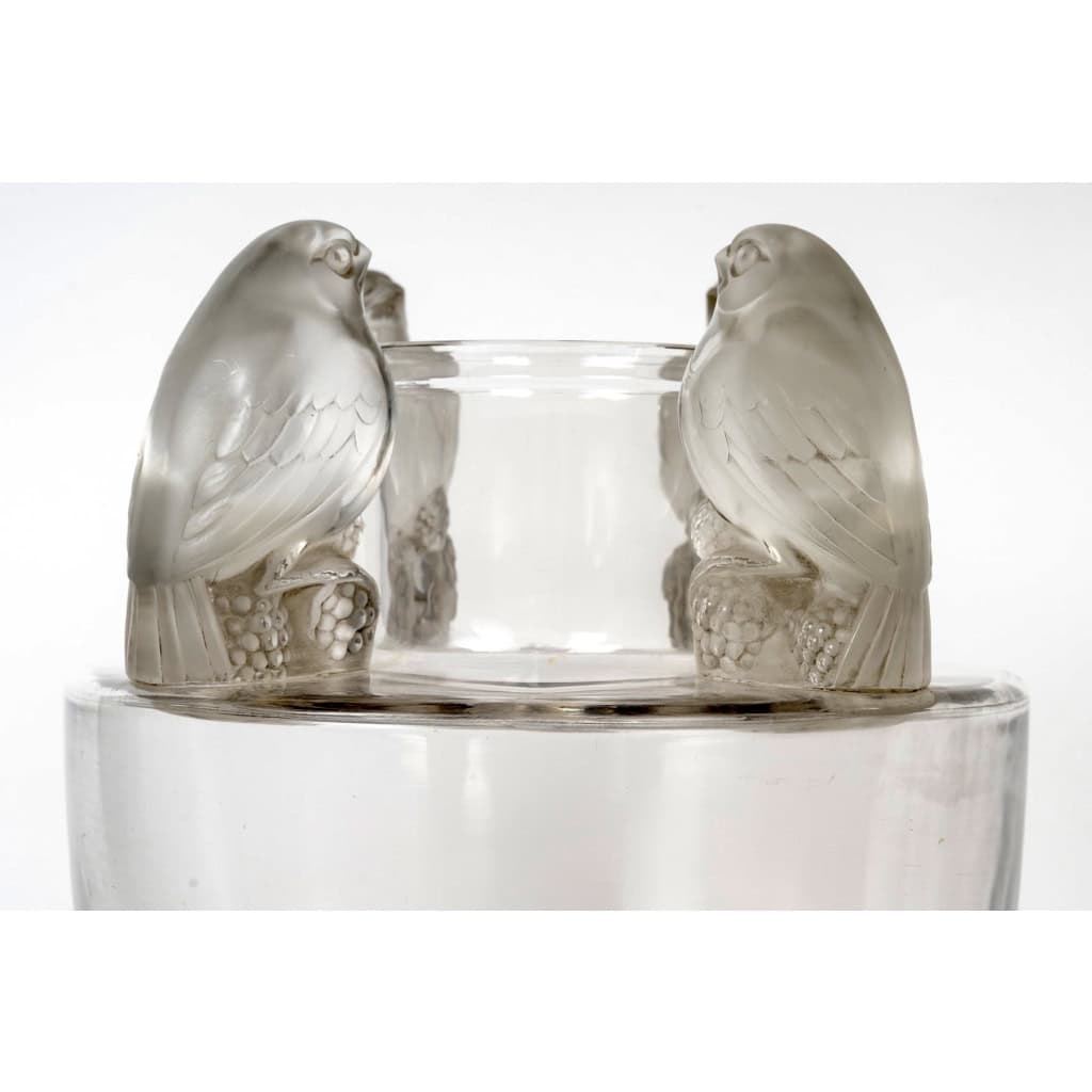Vase « Bellecour » verre blanc de René LALIQUE | Biron Vase "Bellecour" verre blanc de René LALIQUE