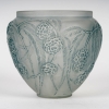 Vase « Néfliers » verre blanc patiné bleu de René LALIQUE | Biron |||||||