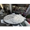 Eero Saarinen & Knoll : Table "Tulip" plateau ovale Calacatta