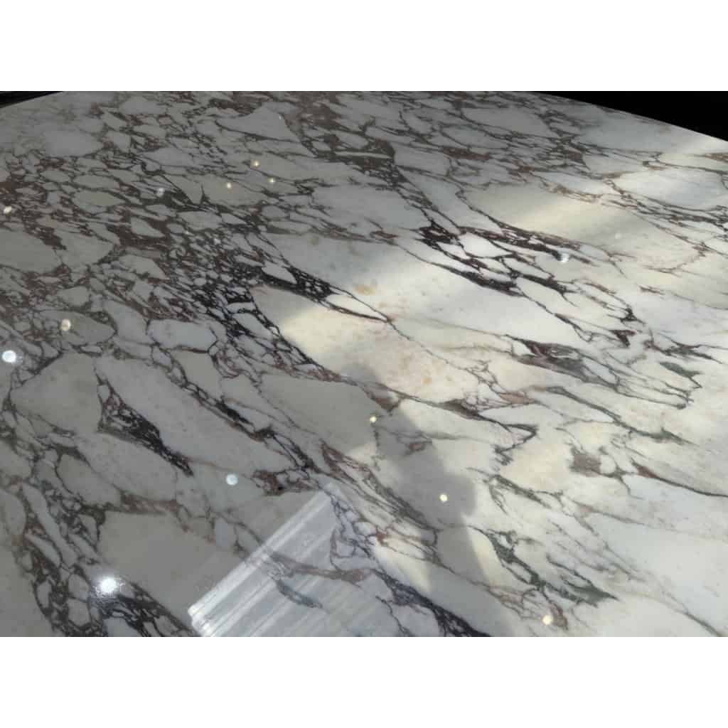 Eero Saarinen & Knoll : Table "Tulip" plateau ovale Calacatta
