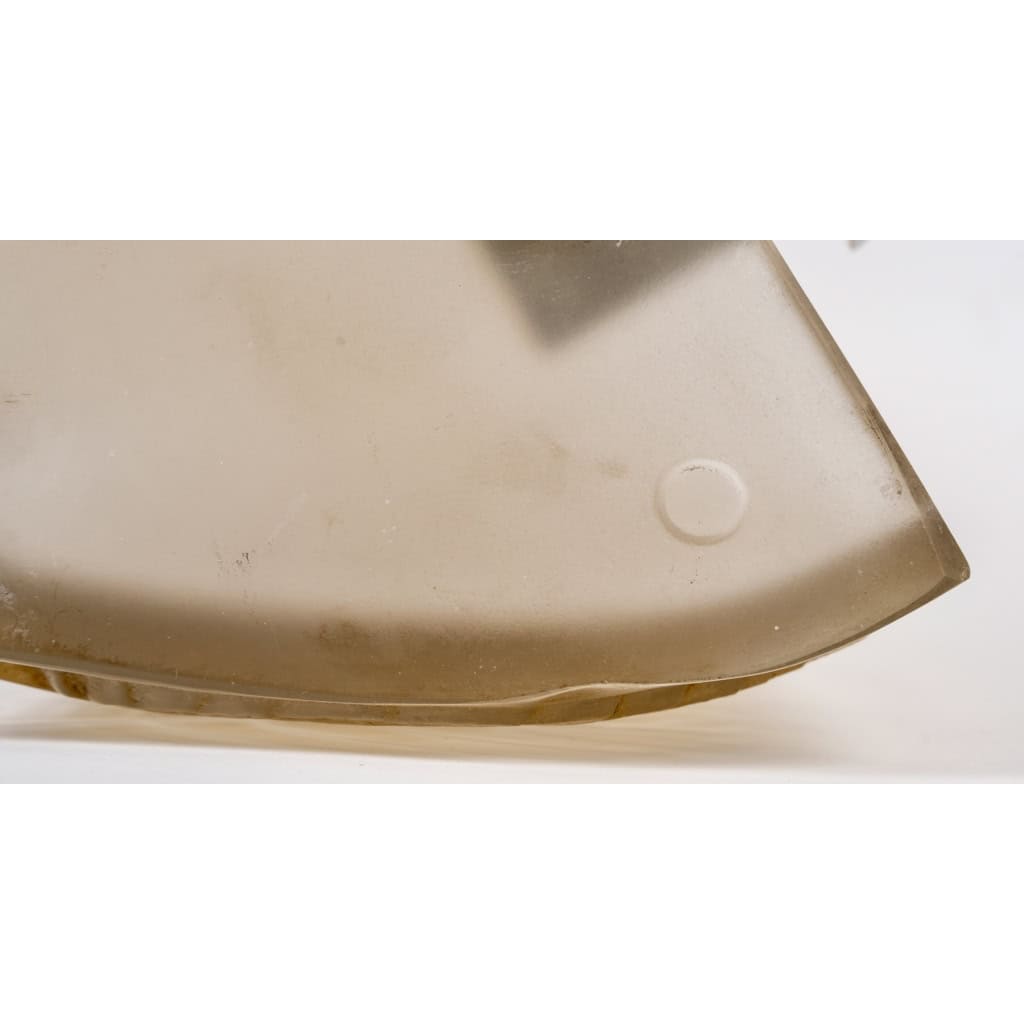 Paire d’Appliques « Noisetier » verre blanc patiné sépia de René LALIQUE | Biron Paire d'Appliques "Noisetier" verre blanc patiné sépia de René LALIQUE