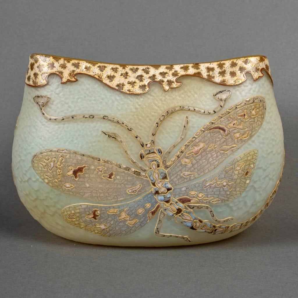 Coupe « Libellules » verre opalescent émaillé et doré de DAUM | Biron |||||||||||