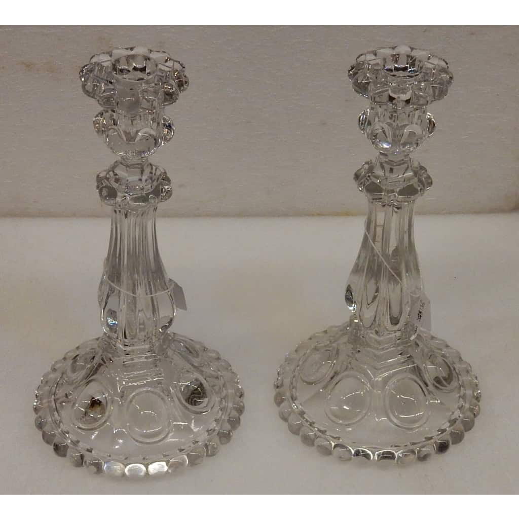 1950′ Paire de Bougeoirs Baccarat Bases Perlées | Biron 1950′ Paire de Bougeoirs Baccarat Bases Perlées