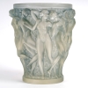 Vase « Bacchantes » verre blanc patiné bleu de René LALIQUE | Biron |||||||