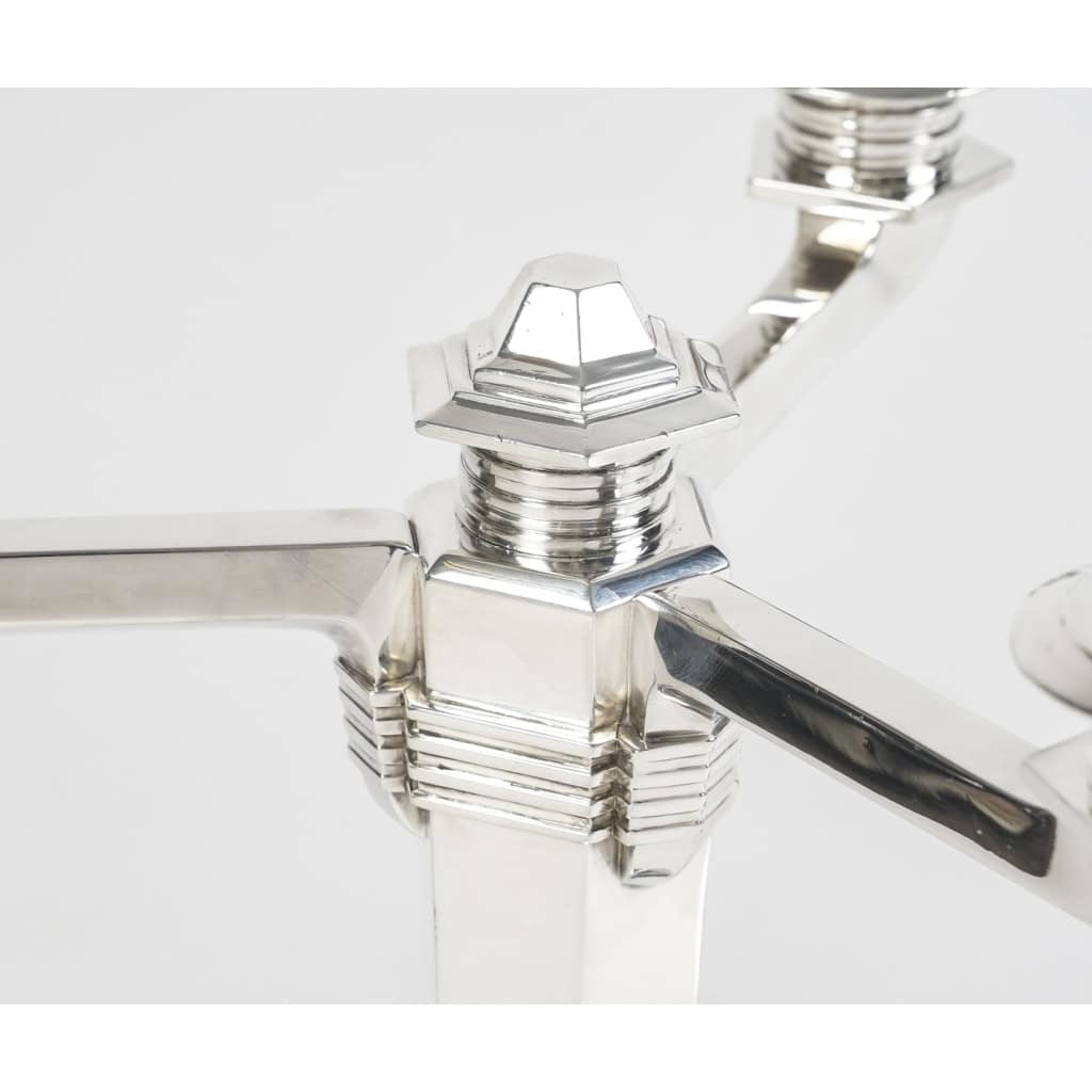 Paire de Candélabres Bougeoirs Art Déco Moderniste argent massif de Jean E. PUIFORCAT | Biron Paire de Candélabres Bougeoirs Art Déco Moderniste argent massif de Jean E. PUIFORCAT
