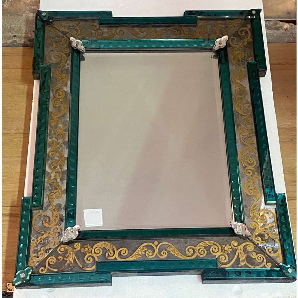 1970′ Miroir Venise Oxydé Vieilli A Décors Eglomisés Encadrement En Miroir De Couleur Verte | Biron 1970′ Miroir Venise Oxydé Vieilli A Décors Eglomisés Encadrement En Miroir De Couleur Verte