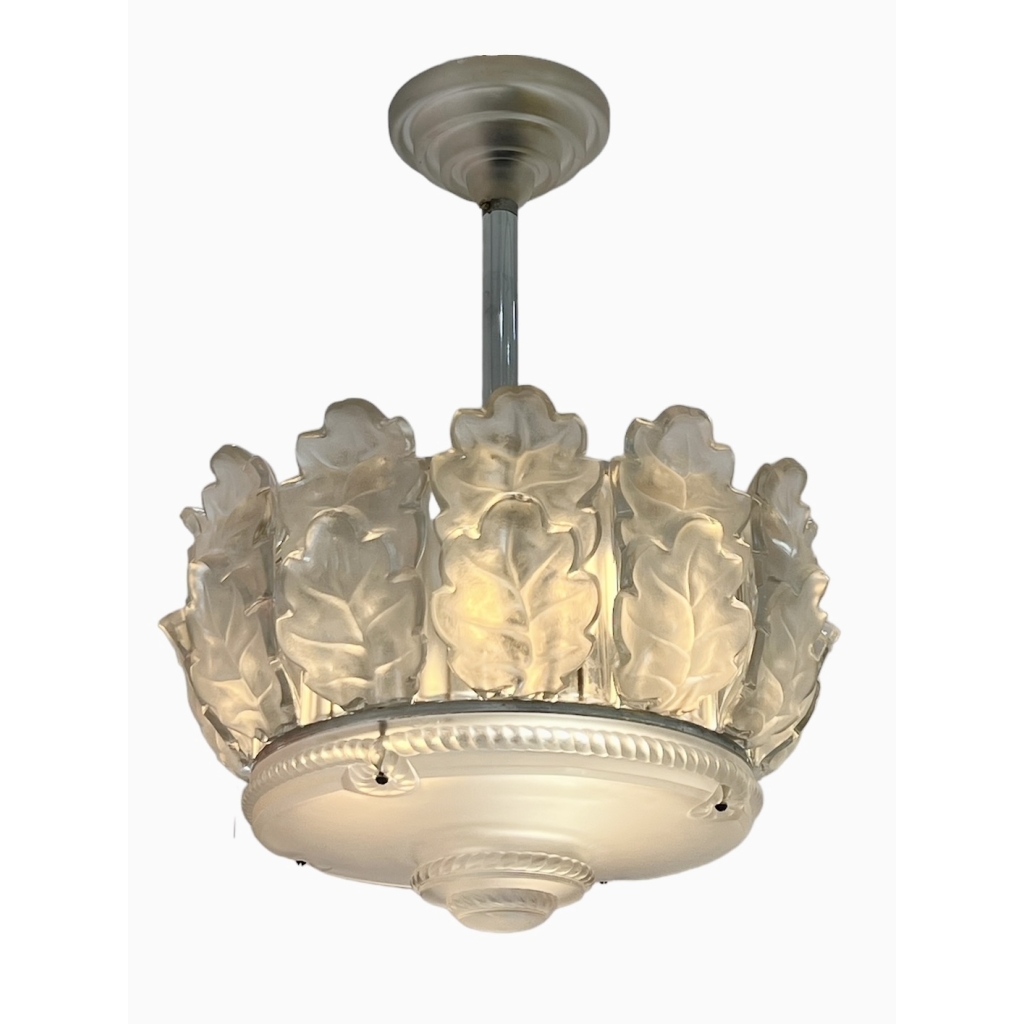 Lustre Suspension « Chêne » cristal blanc de Marc LALIQUE | Biron Lustre Suspension "Chêne" cristal blanc de Marc LALIQUE