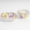 Superbe tasse en porcelaine de la manufacture de Meissen à décor de scènes galantes, XIXe siècle | Biron 