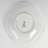Superbe tasse en porcelaine de la manufacture de Meissen à décor de scènes galantes, XIXe siècle | Biron 