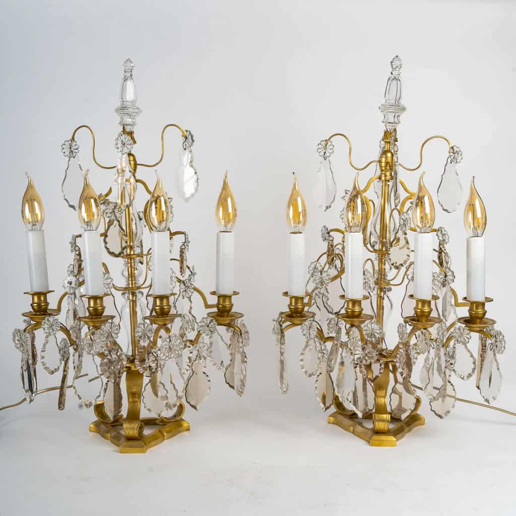 Paire de girandoles de style Louis XV en bronze doré et décor de cristal Baccarat vers 1880 | Biron 