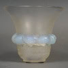 René Lalique (1860-1945) Vase « Piriac » opalescent 1930 | Biron 