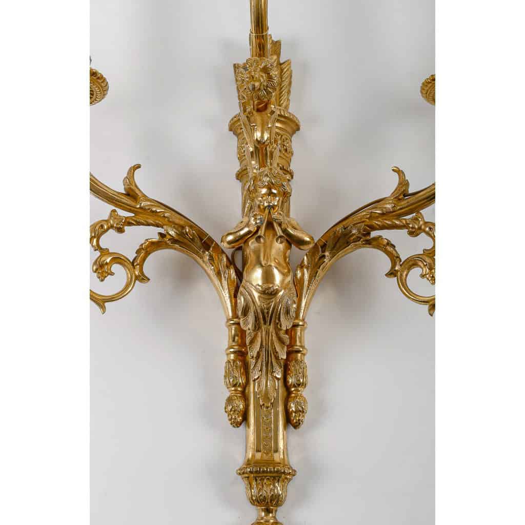 Paire d’appliques de style Louis XVI en bronze doré Aux enfants musiciens fin du XIXème siècle | Biron 