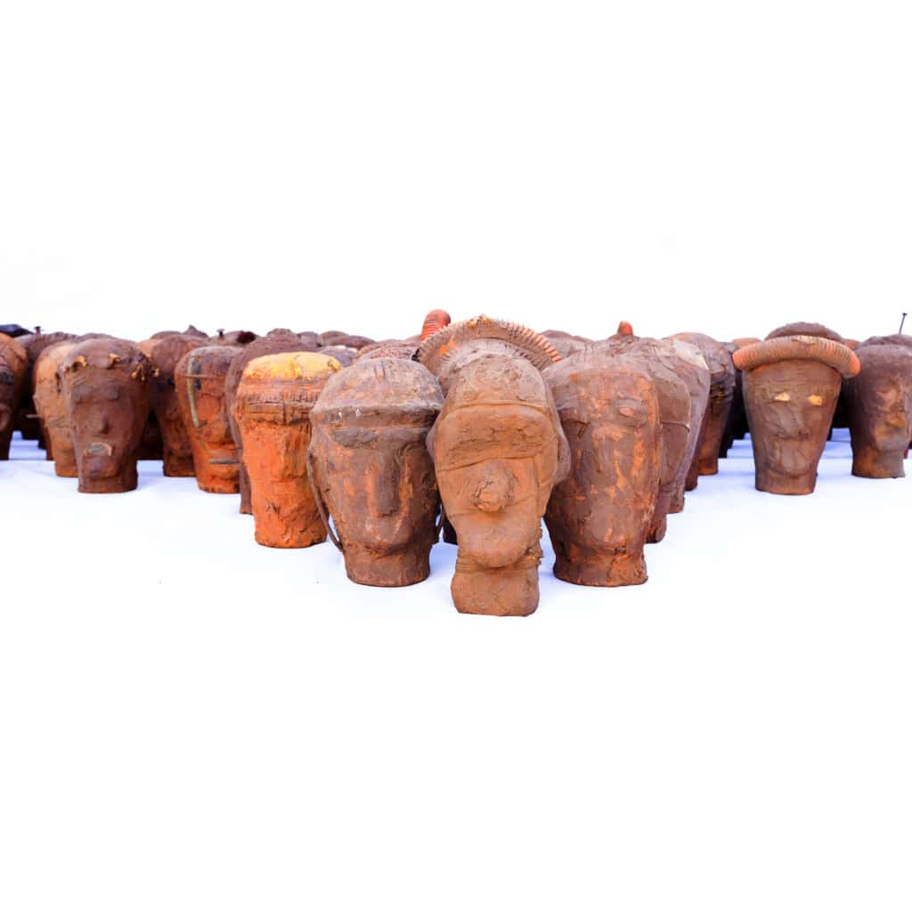 100 Têtes SANS Visages de Gustave Akpéhou DJONDA | Biron 