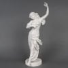Élégante figure en biscuit, produite par la manufacture de Sèvres, représentant une Gitane dansant, épreuve signée de l’artiste Emile Guillemin, Début du XXe siècle 1902. | Biron 