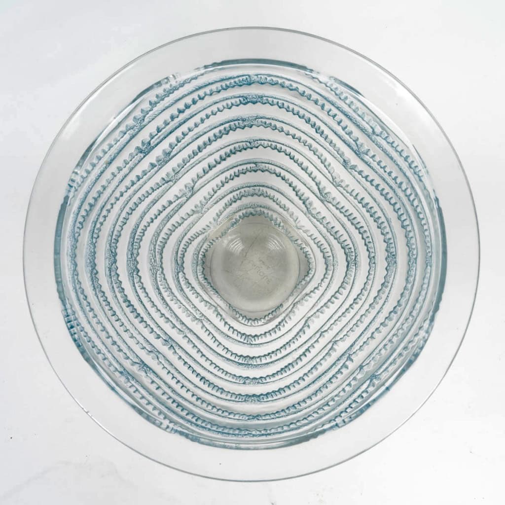 Vase « Annecy » verre blanc patiné bleu de René LALIQUE | Biron 
