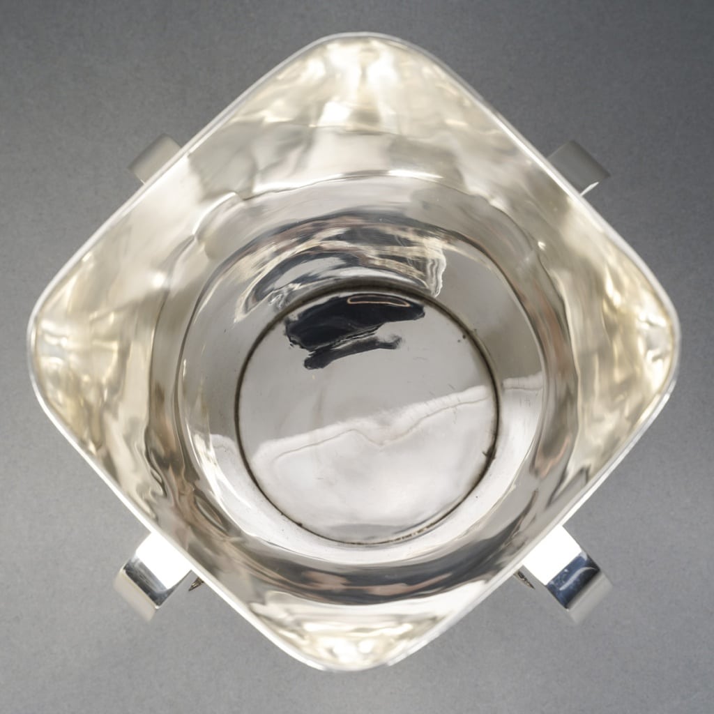Orfèvre G & S. Ltd – VASE MODERNiSTE EN ARGENT MASSIF LONDRES 1916 | Biron 