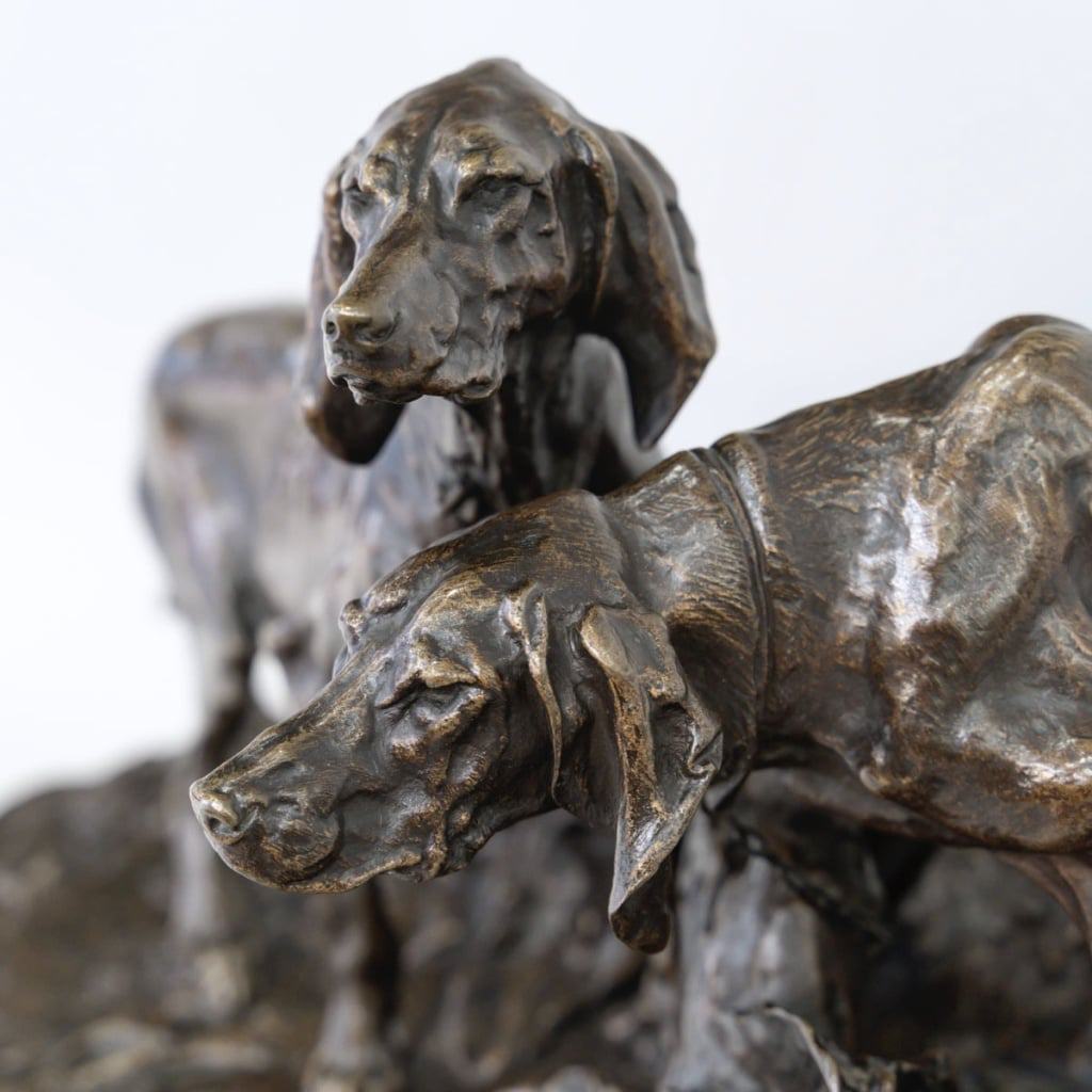 Groupe En Bronze « Chiens Saintongeois Au Repos » , Pierre – Jules Mêne (1810-1879) | Biron 