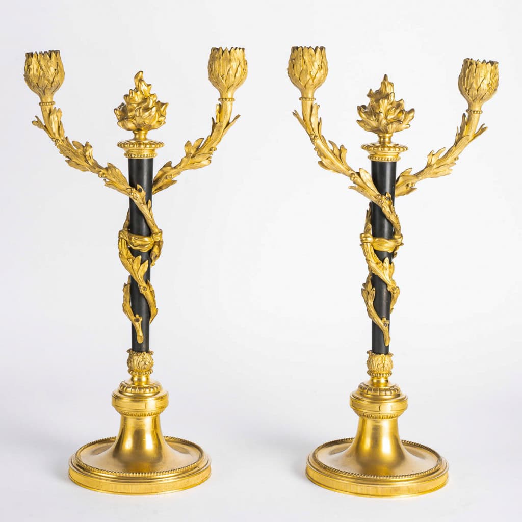 Paire de candélabres de style Louis XVI en bronze patiné et doré vers 1880 | Biron 