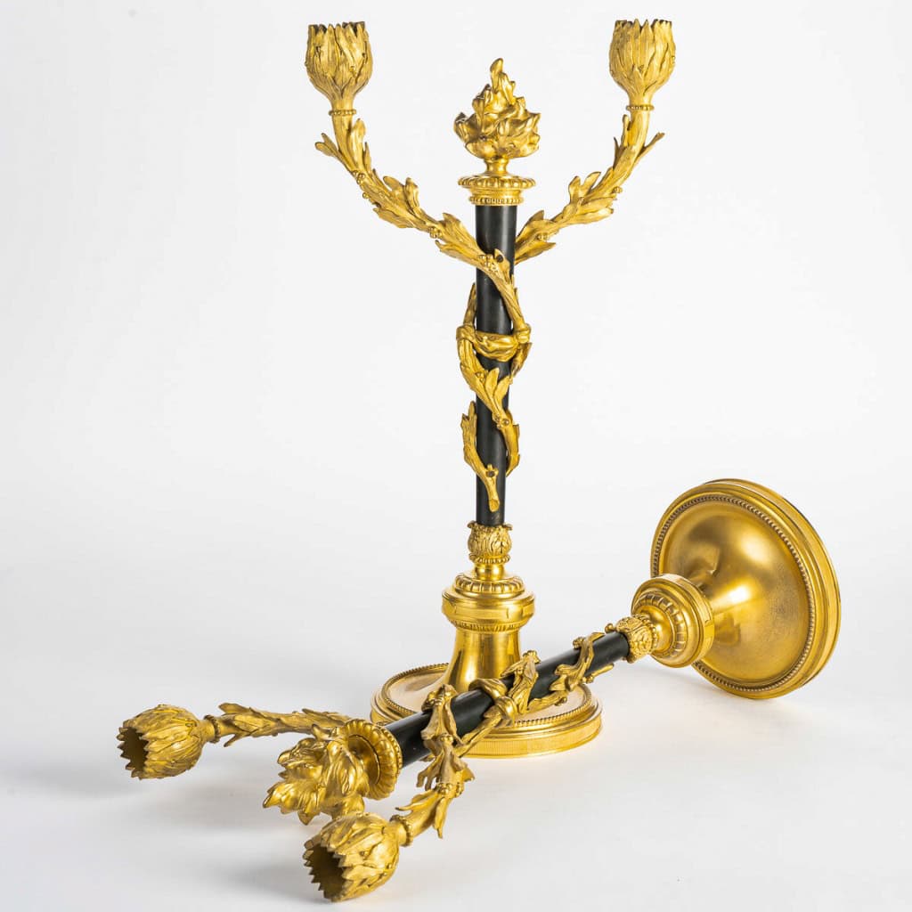 Paire de candélabres de style Louis XVI en bronze patiné et doré vers 1880 | Biron 