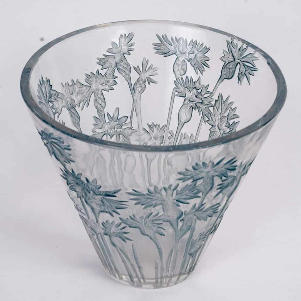 Vase « Bluets » verre blanc patiné bleu de René LALIQUE | Biron 