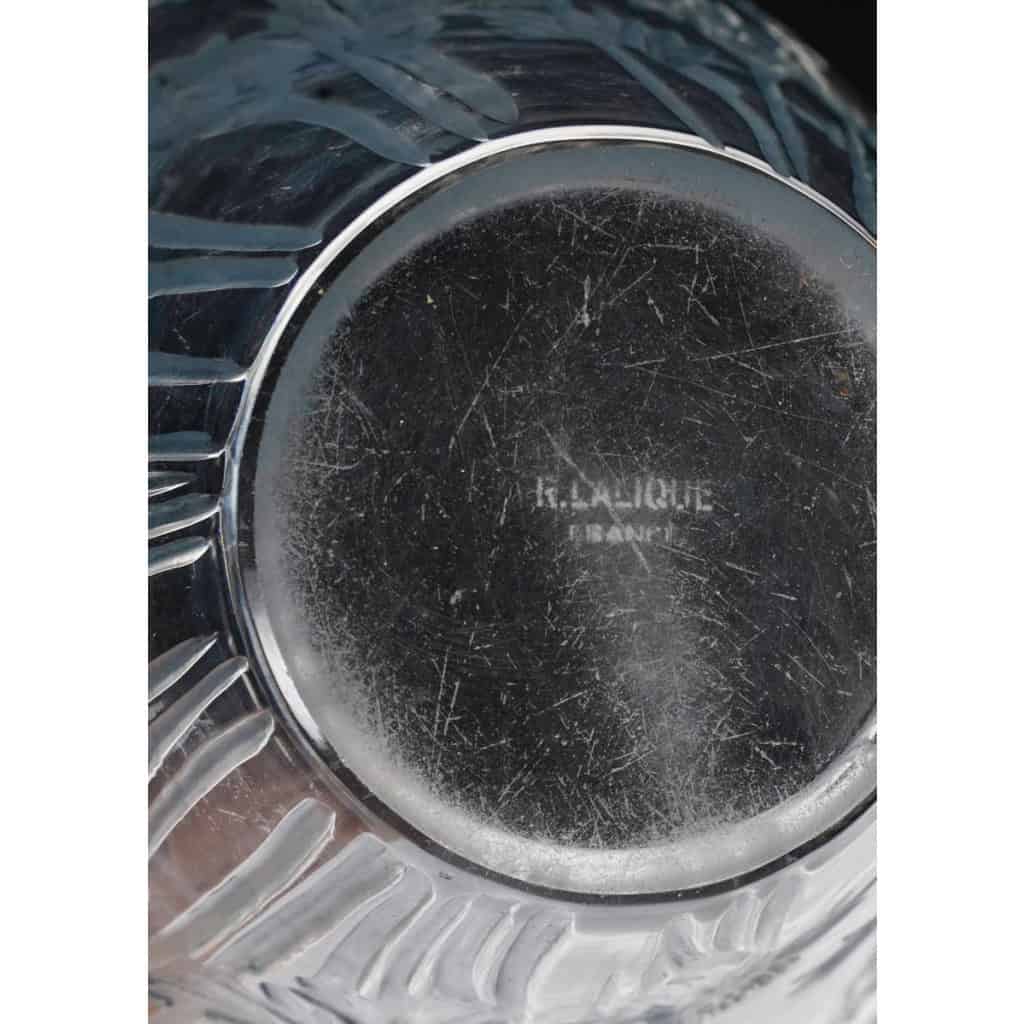 Vase « Bluets » verre blanc patiné bleu de René LALIQUE | Biron 
