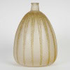 Vase « Mimosa » verre blanc patiné vert de René LALIQUE | Biron 