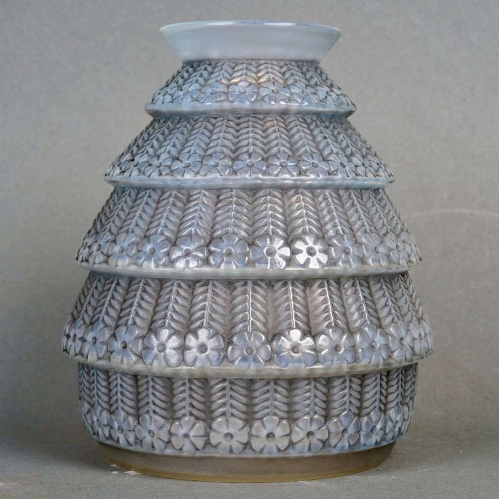 Vase « Ferrières » verre opalescent patiné gris de René LALIQUE | Biron 