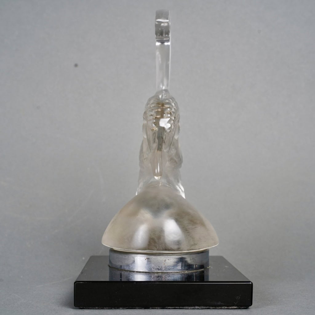 Mascotte Automobile « Tête de Paon » verre blanc sur socle opalin noir de René LALIQUE | Biron 