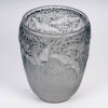 Vase « Aigrettes » verre blanc patiné bleu de René LALIQUE | Biron 