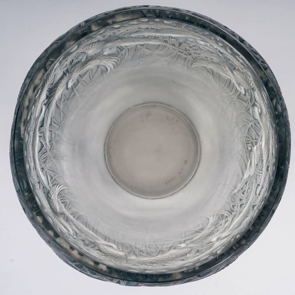 Vase « Aigrettes » verre blanc patiné bleu de René LALIQUE | Biron 
