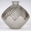Vase « Montargis » verre blanc patiné gris de René LALIQUE | Biron 