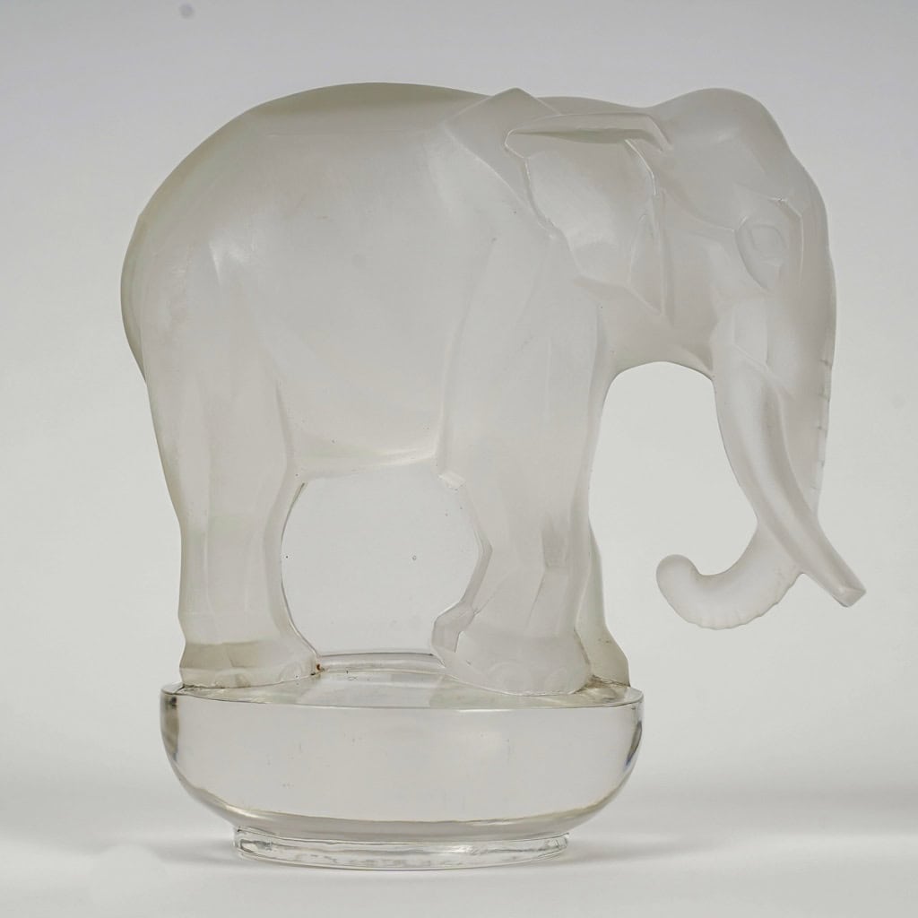 Presse-Papiers « Toby » verre blanc de René LALIQUE | Biron 