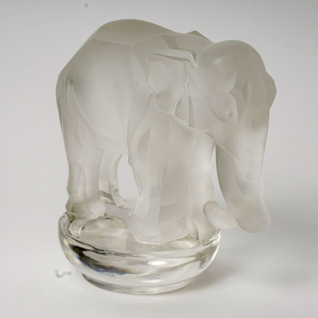 Presse-Papiers « Toby » verre blanc de René LALIQUE | Biron 