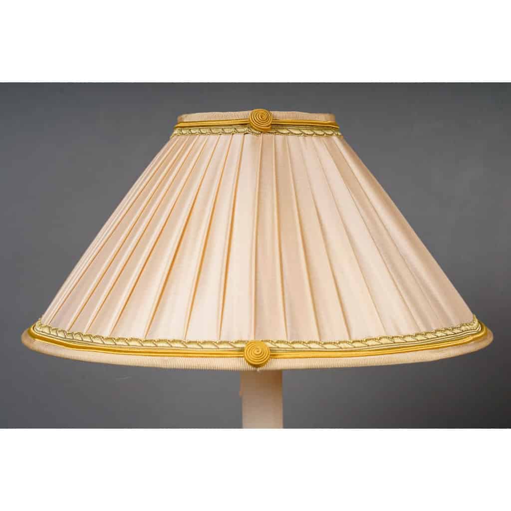 Paire de flambeaux d’époque Louis XVI en bronze ciselé et doré montés en lampes vers 1780 | Biron 