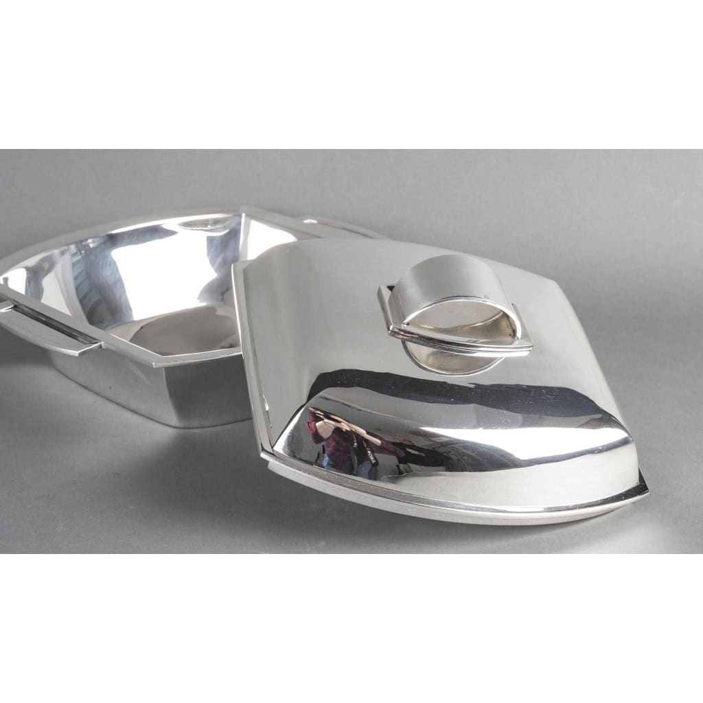 CHRISTOFLE – SOUPIERE MODERNISTE SUR SON PLATEAU EN ARGENT MASSIF ART DECO | Biron 