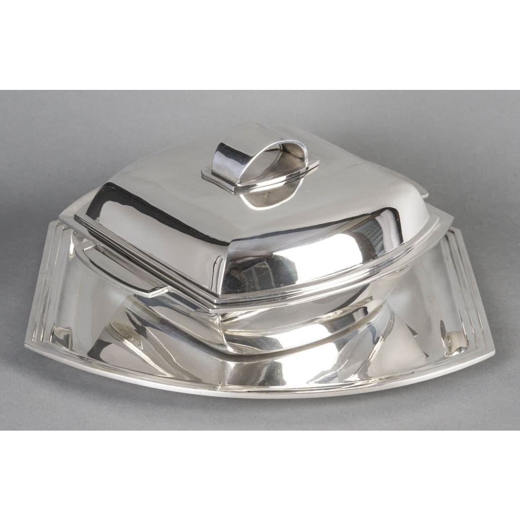 CHRISTOFLE – SOUPIERE MODERNISTE SUR SON PLATEAU EN ARGENT MASSIF ART DECO | Biron 
