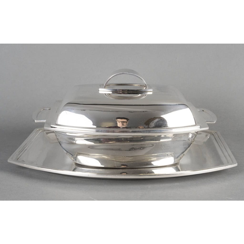 CHRISTOFLE – SOUPIERE MODERNISTE SUR SON PLATEAU EN ARGENT MASSIF ART DECO | Biron 