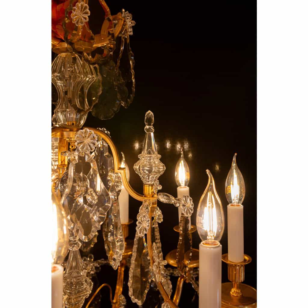 Maison Baguès Lustre de style Louis XVI en bronze doré et cristal taillé vers 1920 | Biron 