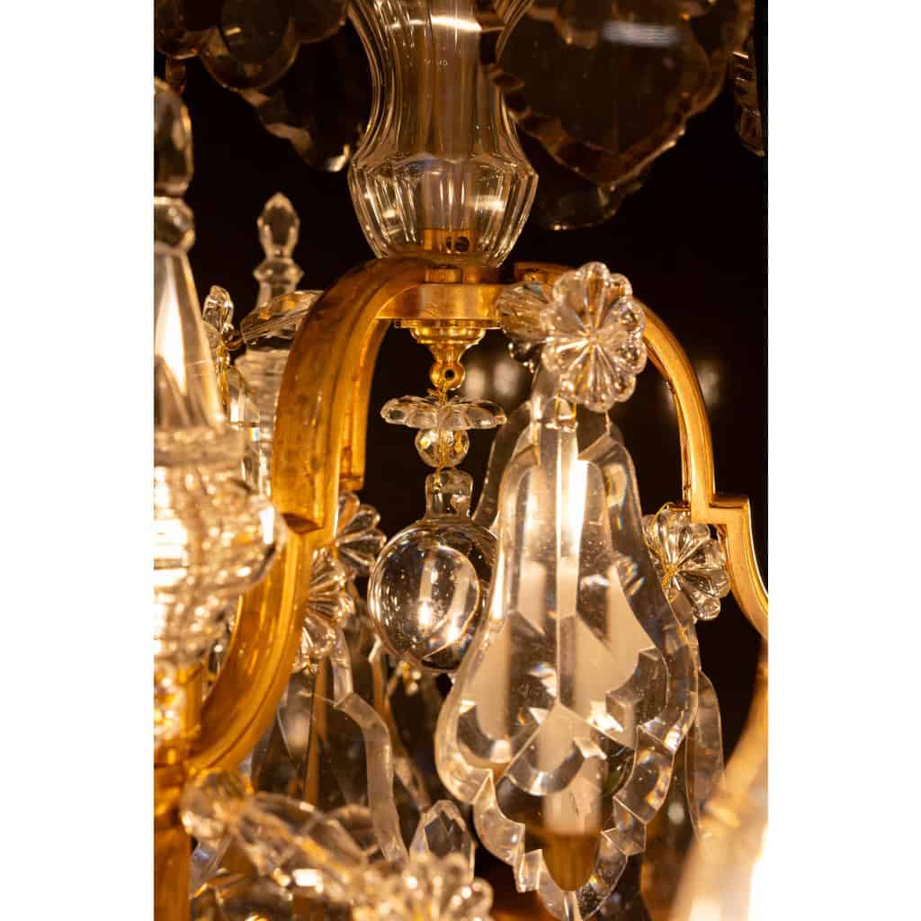 Maison Baguès Lustre de style Louis XVI en bronze doré et cristal taillé vers 1920 | Biron 