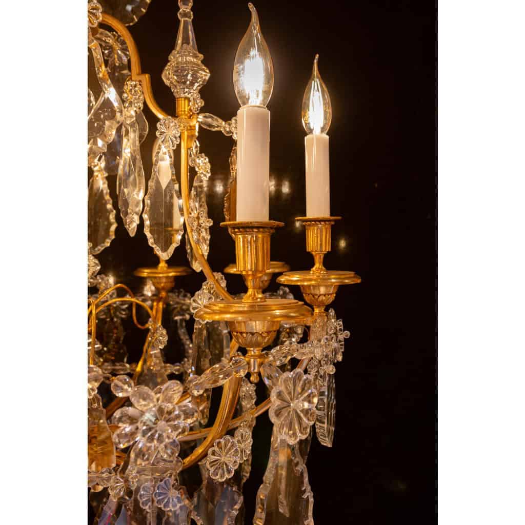 Maison Baguès Lustre de style Louis XVI en bronze doré et cristal taillé vers 1920 | Biron 