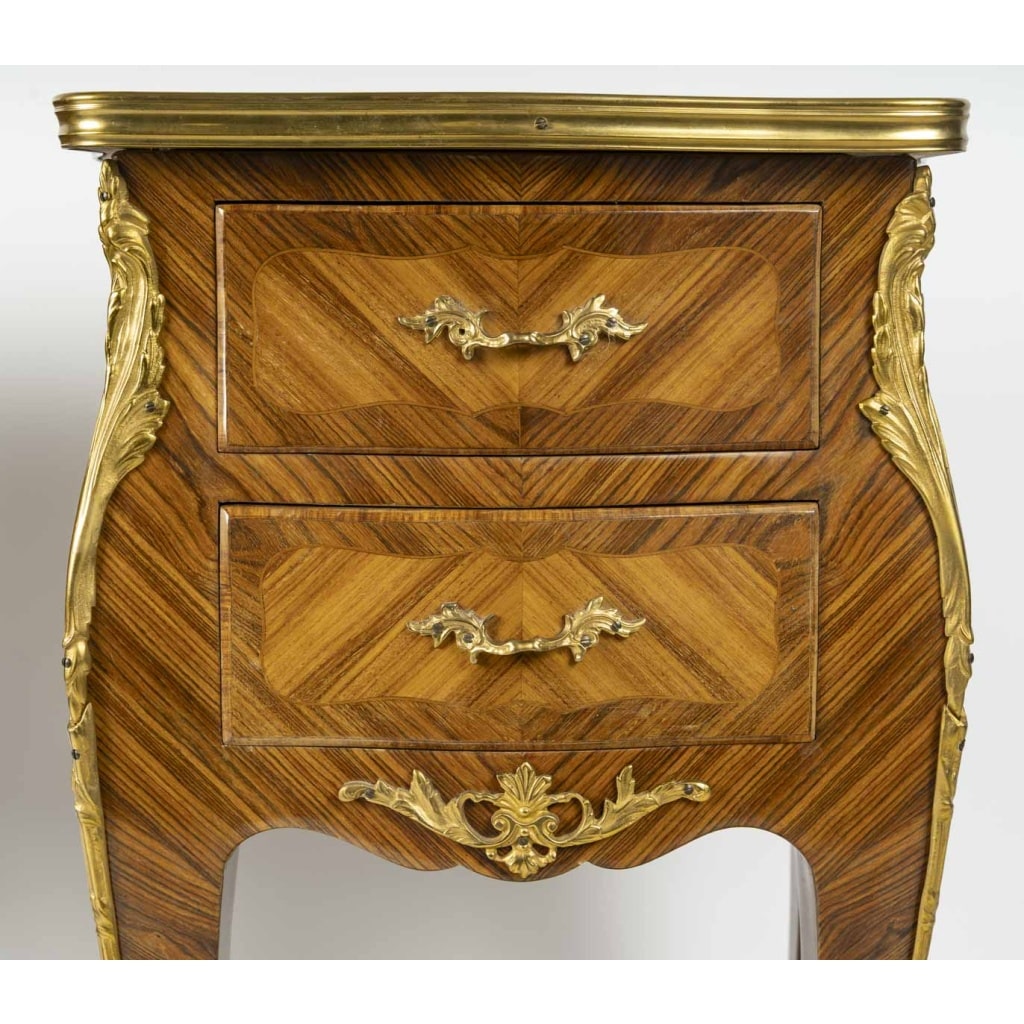 Une Paire de chevets de style Louis XV, Fin XIXème siècle | Biron 