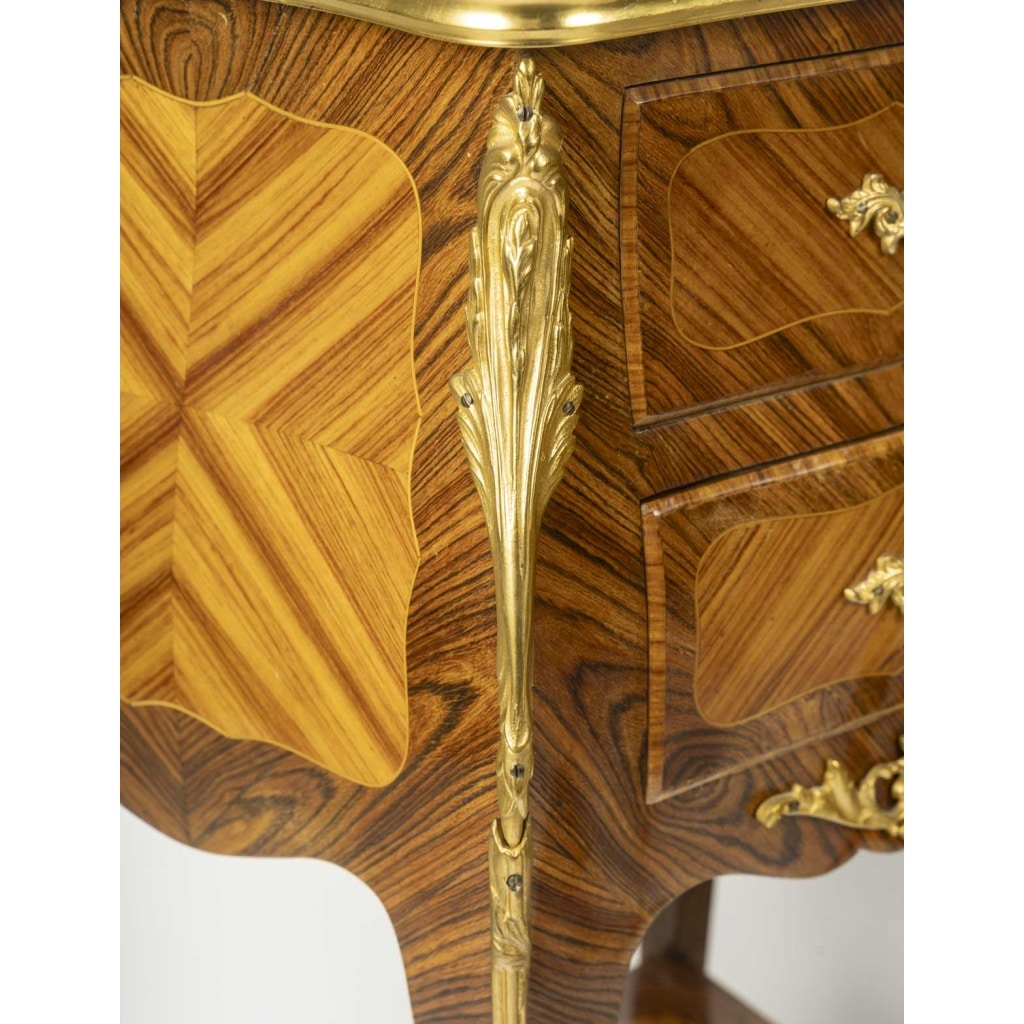 Une Paire de chevets de style Louis XV, Fin XIXème siècle | Biron 