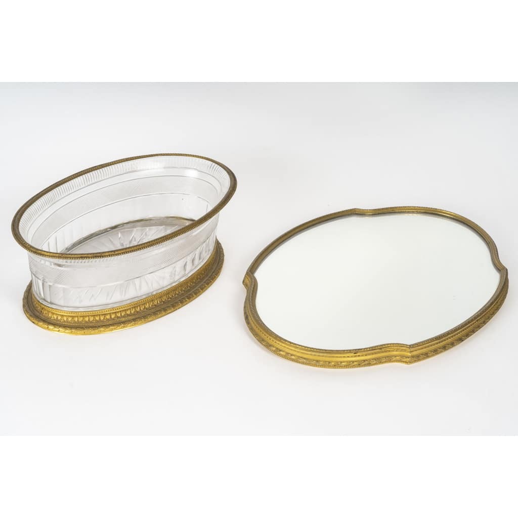 Un surtout de table en cristal taillé, fin XIXème siècle | Biron 