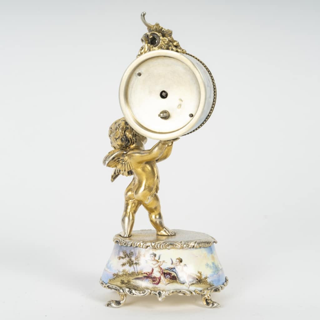 Une miniature pendule en argent massif, fin XIXème siècle | Biron 