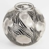 Vase « Oranges » verre blanc émaillé noir de René LALIQUE | Biron 