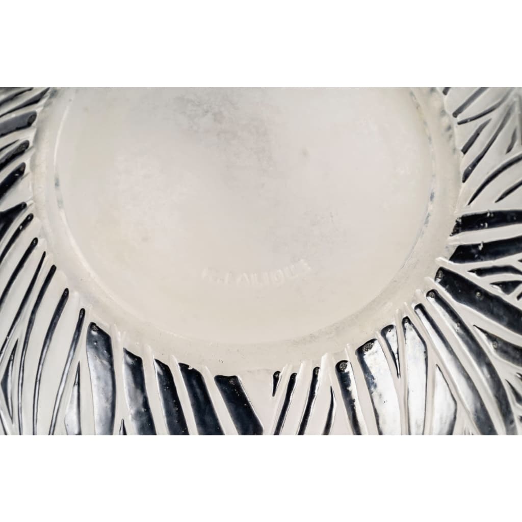Vase « Oranges » verre blanc émaillé noir de René LALIQUE | Biron 