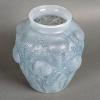 1926 René Lalique – Vase Domrémy Verre Opalescent Patiné Bleu | Biron 