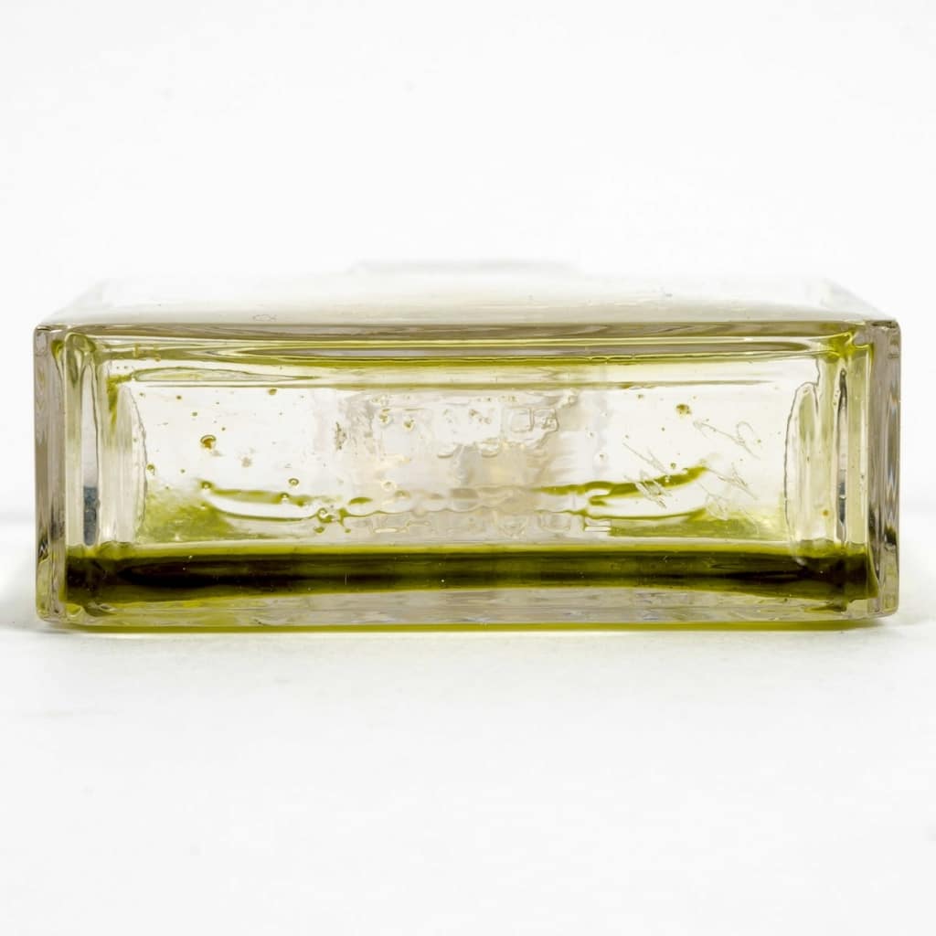 1919 René Lalique – Flacon Oeillet Verre Blanc Pour Houbigant | Biron 