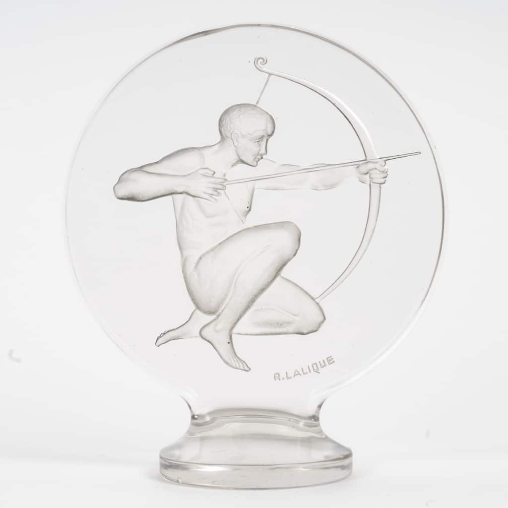 1926 René Lalique – Mascotte Automobile Archer Verre Blanc | Biron 