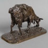 Sculpture – Chèvre Broutant , Pierre – Jules Mêne (1810-1879) – Bronze | Biron 